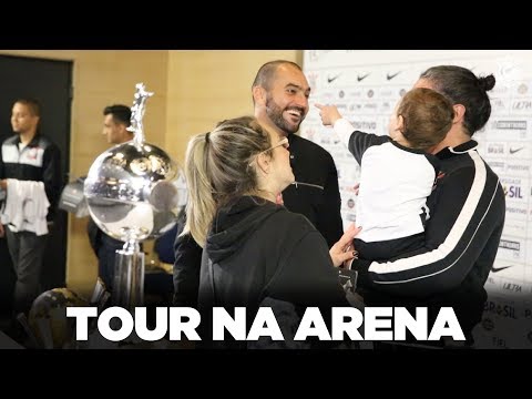 Tour na Arena Corinthians com Danilo