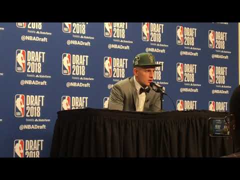 Villanova’s Donte DiVincenzo goes No. 17 to Bucks in NBA draft