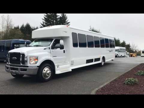 Ford F650 Starcraft XLT - 44 Passenger