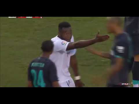 Joris Gnagnon horrific terrible tackle on Larouci red card