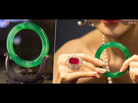 Imperial jade bangle