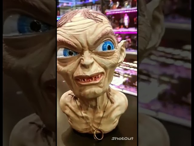 Vídeo relacionado con Póster The Lord of the Rings - Angry Gollum (90cm x 64cm)
