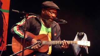 Clinton fearon  -  Nîmes le 23/03/2012  follow the rainbow