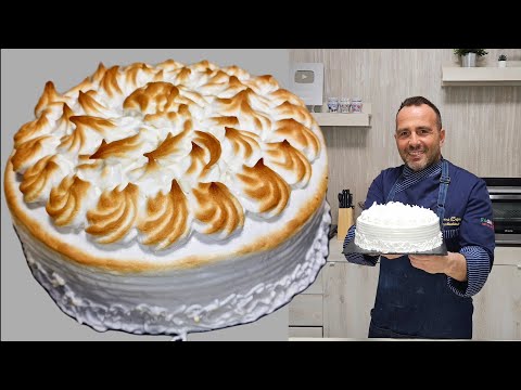 Spectacular Neapolitan Zuppa Inglese. Homemade recipe. Neapolitan pastry course.