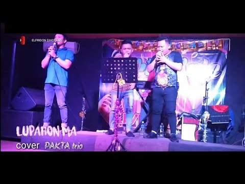 #triobatam  #paktacafe   #goldenprown #batam                             Lupahon ma cover Pakta trio