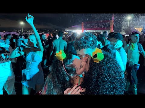 MEIOKILLO BEIJOU AS GATA PARANAENSE & SÓ VALE BEIJO TRIPLO CARNATENDA CURITIBA