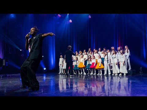 Nick Sinckler i Krakowski Chór Dziecięcy - Ding dong