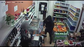 Mladík s nožem přepadl vietnamskou večerku, pokladnu se mu otevřít nepodařilo, a tak utekl s prázdno