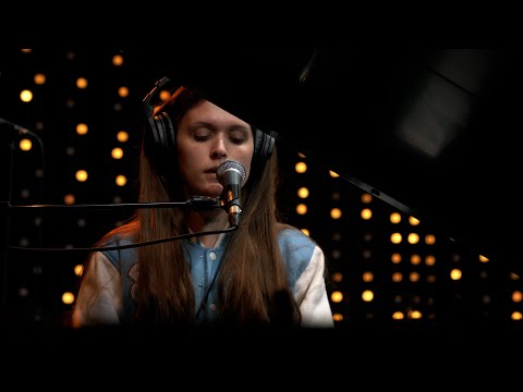 Ethel Cain - Sun Bleached Flies (Live on KEXP)