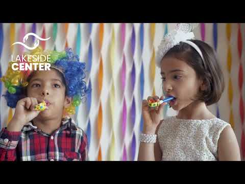 NIÑA CON TIJERAS EN EL OJO