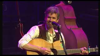 Old Crow Medicine Show w/ Willie Watson - We&#39;re All In This Thing Together (Live)