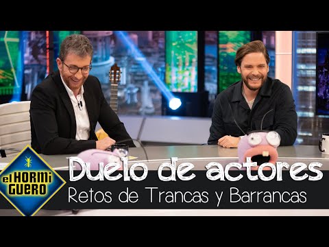 Daniel Brühl se bate en duelo con Brad Pitt, Bradley Cooper y Scarlett Johansson - El Hormiguero
