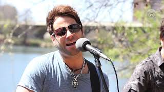 Parmalee, &quot;Carolina&quot;: Stripped Down