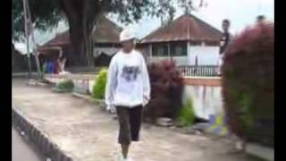 Download lagu lipooz -  ruteng is d city mp3