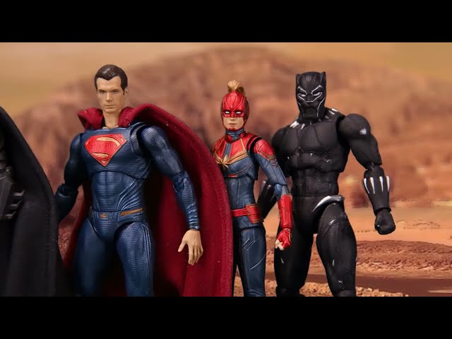 Vídeo relacionado con Hasbro Marvel Ultimate Protectors Action Figure 8-Pack