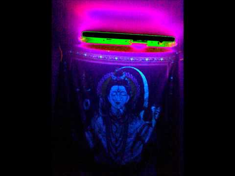 Dark side of the Chill  (psychill / downtempo / ambient / psybient mix)