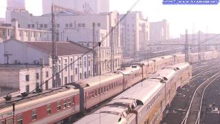 preview picture of video '[HD]中国の客車列車　ハルビン駅にて　Chinese Double Decker trains near Harbin Station'