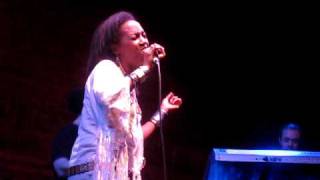 Dionne Farris - "Remember My Name"
