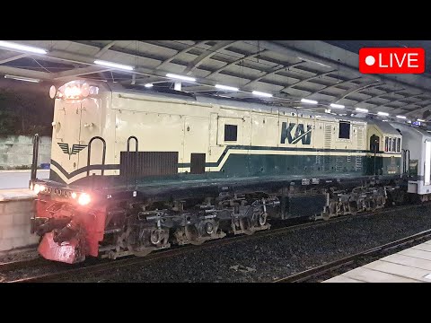 🔴 NONTON KERETA MALAM DI STASIUN TERSIBUK DI JAKARTA, ADA LOKOMOTIF LIVERY VINTAGE !!