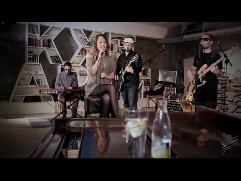Lina Nikol - What About Us (Schweppes Music Sessions)