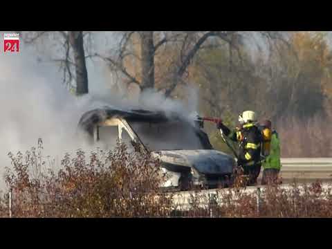 Požiar dodávky na R1 pred Sereďou, 11.11.2022