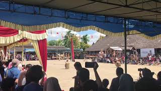 preview picture of video 'Liburan melihat Festival Budaya Dayak Kenyah ( Part 1)'