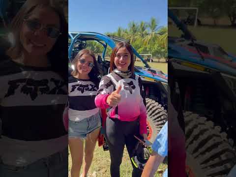 Mechito driving Mulitas