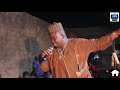 DJELY BENI DIABATE FACE A L ÉQUIPE DE L ASSOCIATION DJIGUIYA BLO