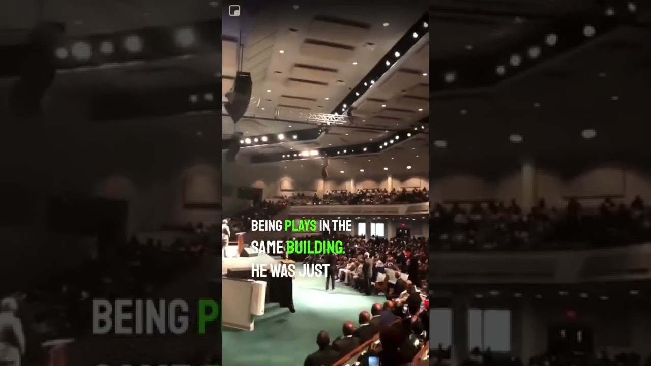 This Pastor flew into church on a zip-line 😂👏