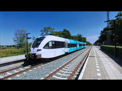 A very wholesome moment while recording this summer (translation below) - Fly-by -