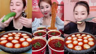 Download lagu Eating Spicy Noodles and Eggs [Mukbang Show] 먹방 Chinese Foods 매운 국수와 계란을 먹고 吃辣面和鸡蛋 mp3