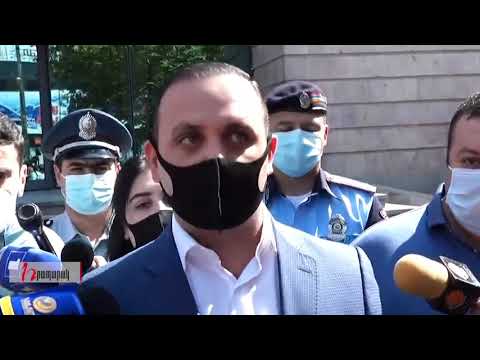 Ծառուկյանն ու պաշտպանները դուրս եկան. ինքնաբացարկ են հայտնել