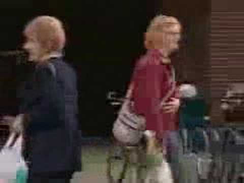 Scarecrow Loses His Head [ WWW.BEST2WATCH.COM ]