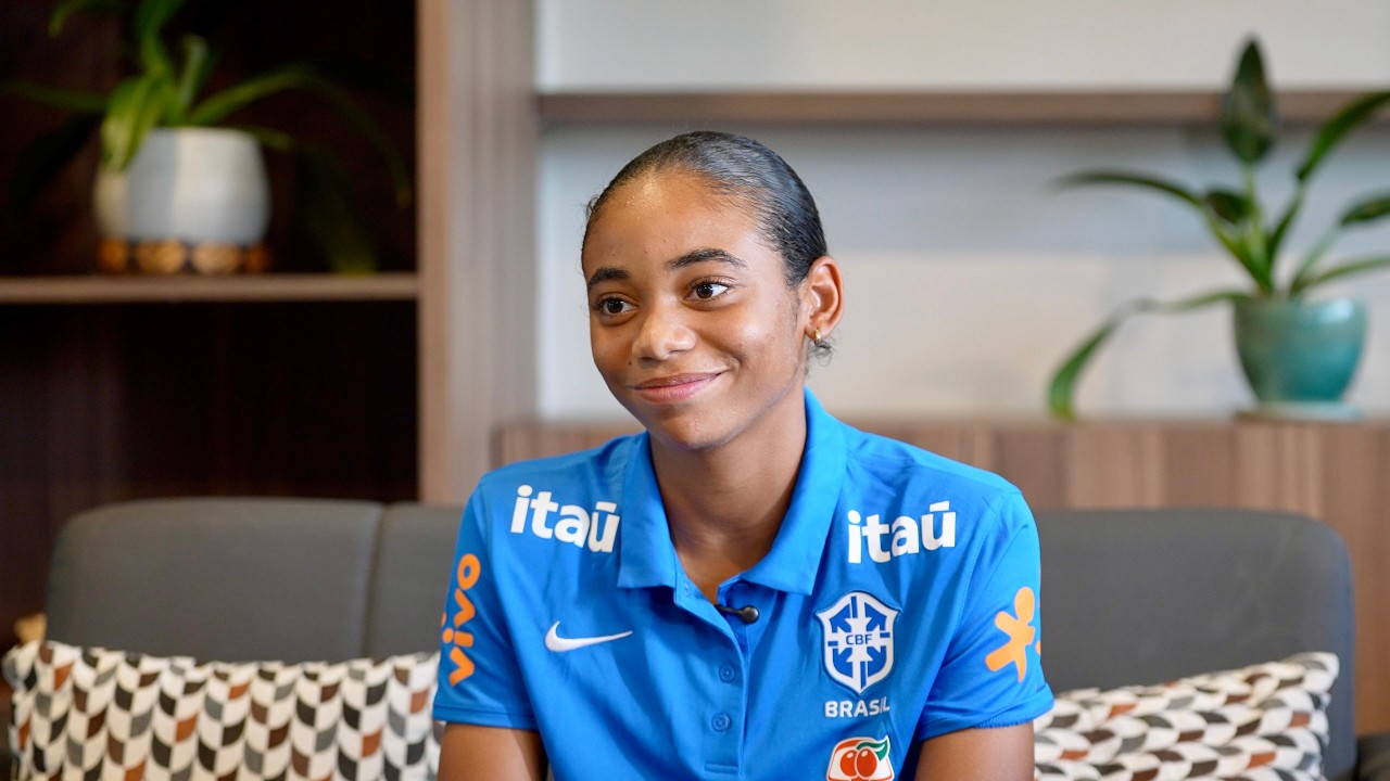 ELO DESTACA APOIO DA FAMÍLIA E COMEMORA OPORTUNIDADE NA SELEÇÃO: “ME SINTO MUITO GRATA”