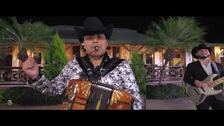 Se Abrió La Puerta Lyrics English Translation