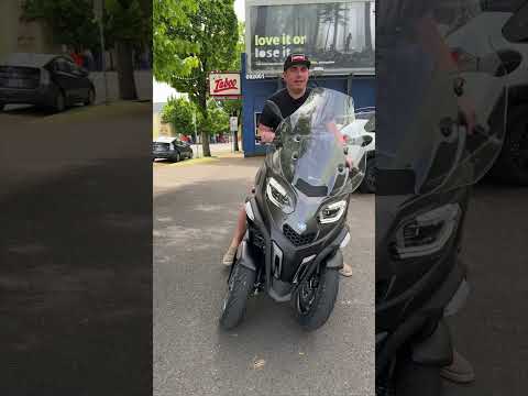 Piaggio MP3 530 Tilt Lock System Explained