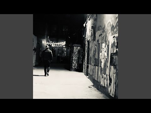Video thumbnail for La Cienega Just Smiled