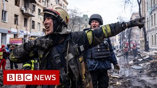 Russian forces withdraw from key Ukrainian city Kharkiv - BBC News