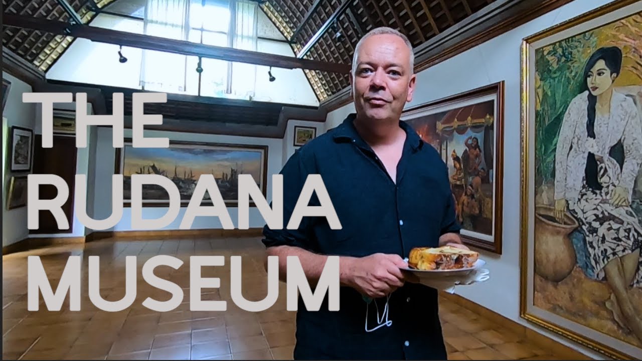 Join travelers as they explore Museum Rudana.
