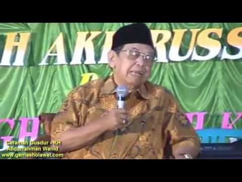 Gus Dur di Ponpes Ngalah, Pasuruan, Mei 2005