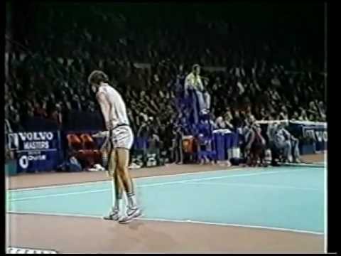 Mats Wilander vs J  McEnroe SF   Masters  1984 - 02/08
