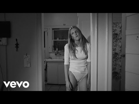 Audrey Hobert - Sex and the city (Official Video)