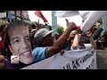 Pendukung Jokowi di Surabaya sambut kedatangan Prabowo Pendukung Jokowi di Surabaya sambut kedatangan Prabowo