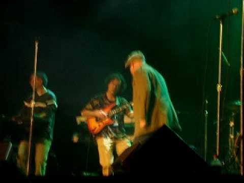 Kevin Sucher singing " Enjoy the Silence"??