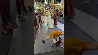 Download lagu When I saw there was dancing #bengbeng #dance #funny mp3