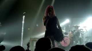 Garbage - Girl Don&#39;t Come (live @ Brixton Academy 08/11/2015)