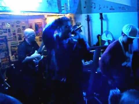 Broke Mokes and The Kinfoke - "I love money"