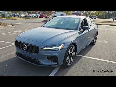 2024 Volvo S60 T8 Recharge AWD Ultimate Dark Theme