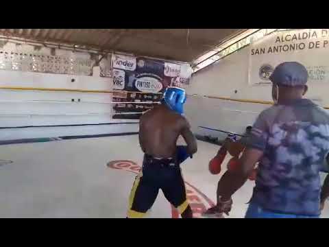 Johan "Chocorramo" segura VS Jose luis "Prieto" Sparring de preparación en sincelejo Sucre #boxing