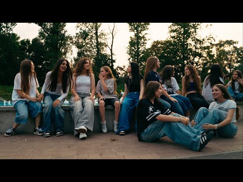 Ala Tracz - Na zdjęciach (Official Video)